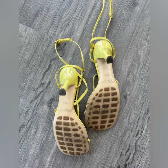 Bottega Veneta Leather Strappy Sandals - Picture 6 of 6